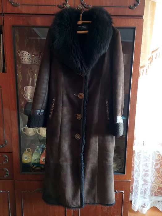 Продам зимову теплу дубленку. В доброму стані