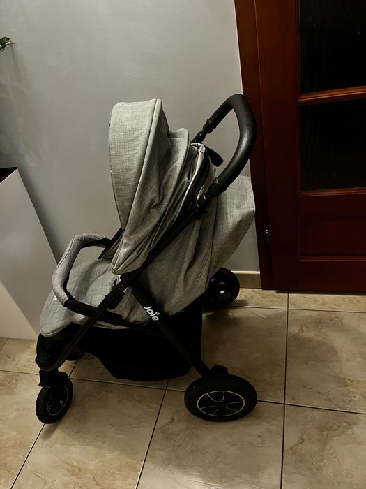 Wózek spacerowy Joie Mytrax Flex w kolorze gray flannel.