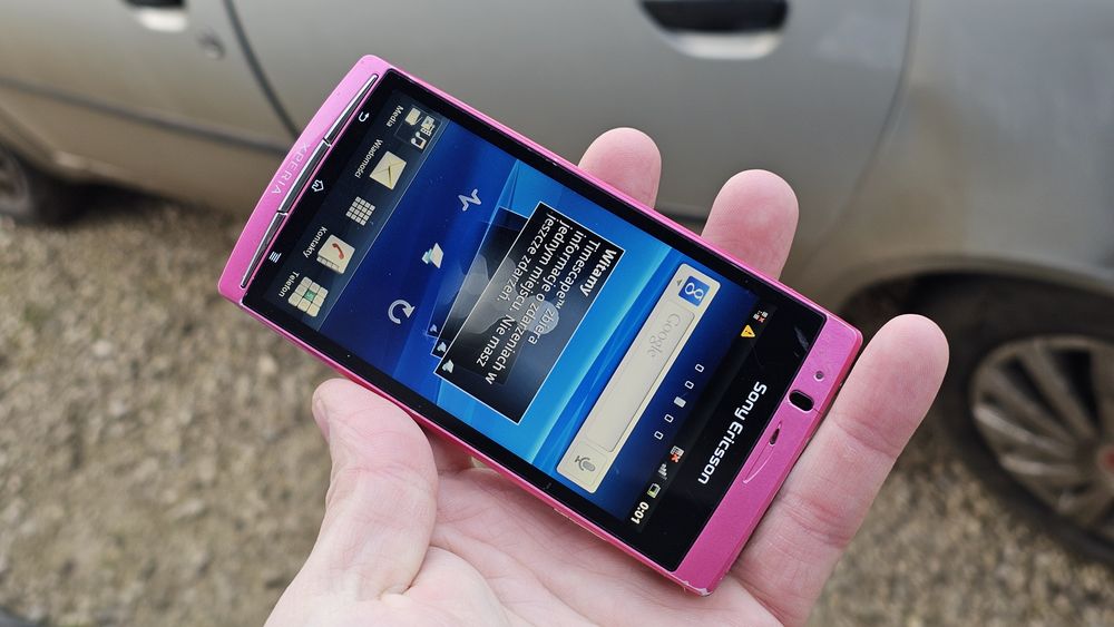Sony Ericsson Arc S. Różowy. Rzadki