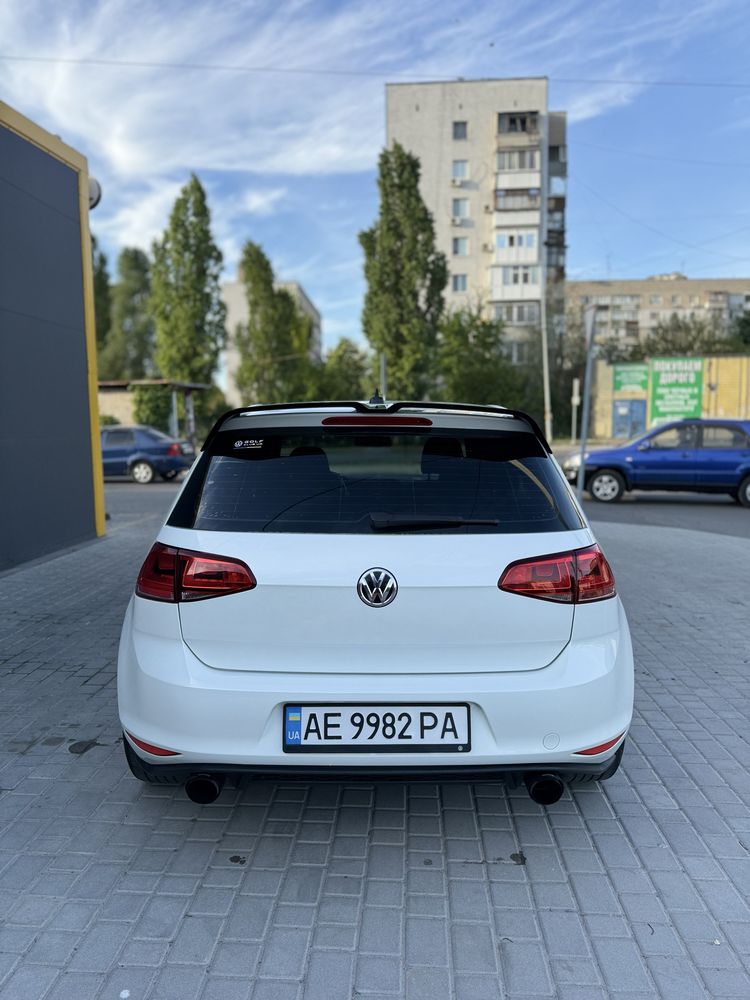 Volkswagen Golf 7 1.8tsi не gti ))