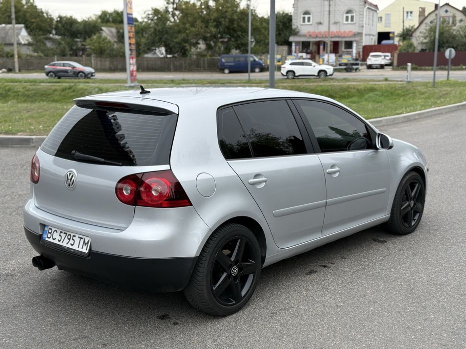 VOLKSWAGEN GOLF V 2005 , 2.0 полный привод , в идеальном состоянии