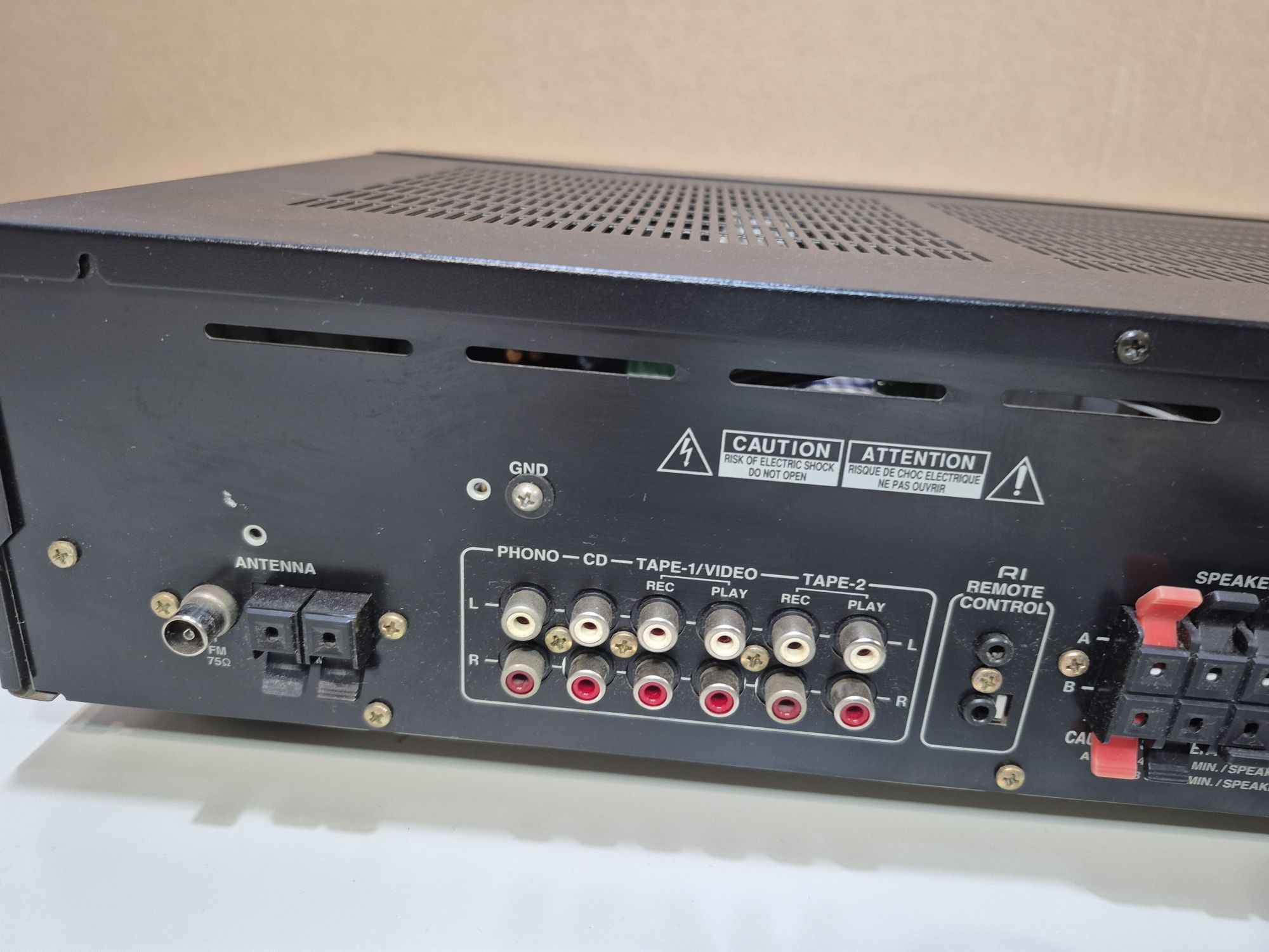 Amplituner Onkyo TX-8210 R