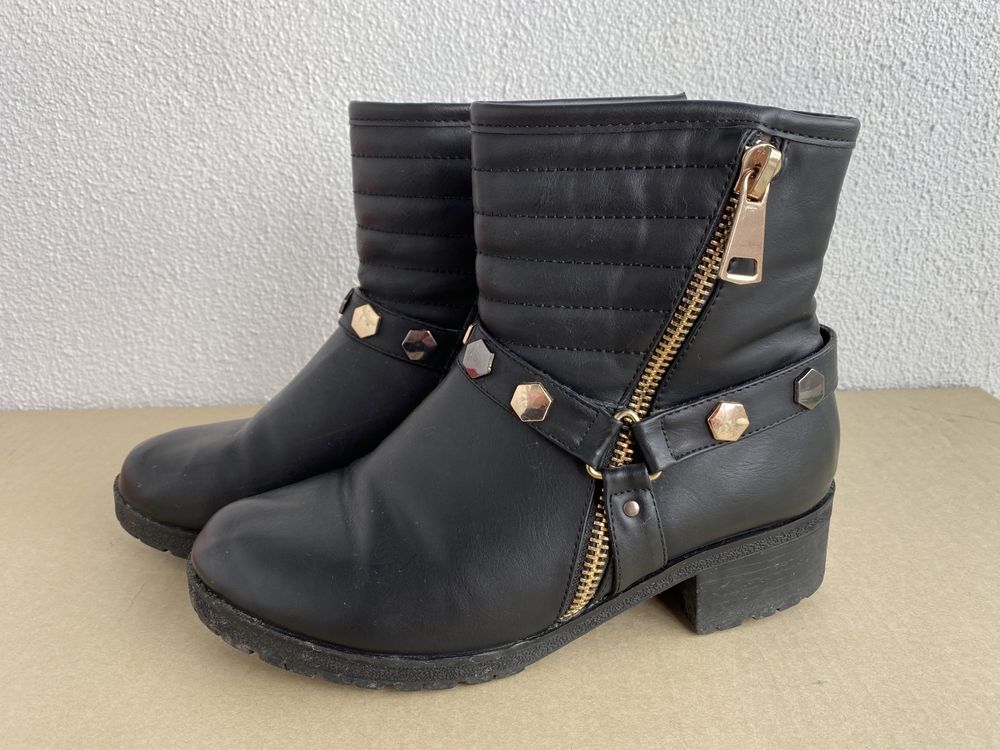 Botas pretas (40)