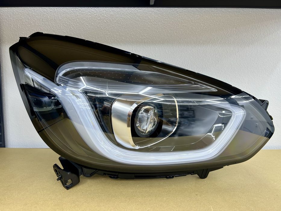 Lampa prawy przód Honda Jazz V Crosstar Full LED, Europa, cała.