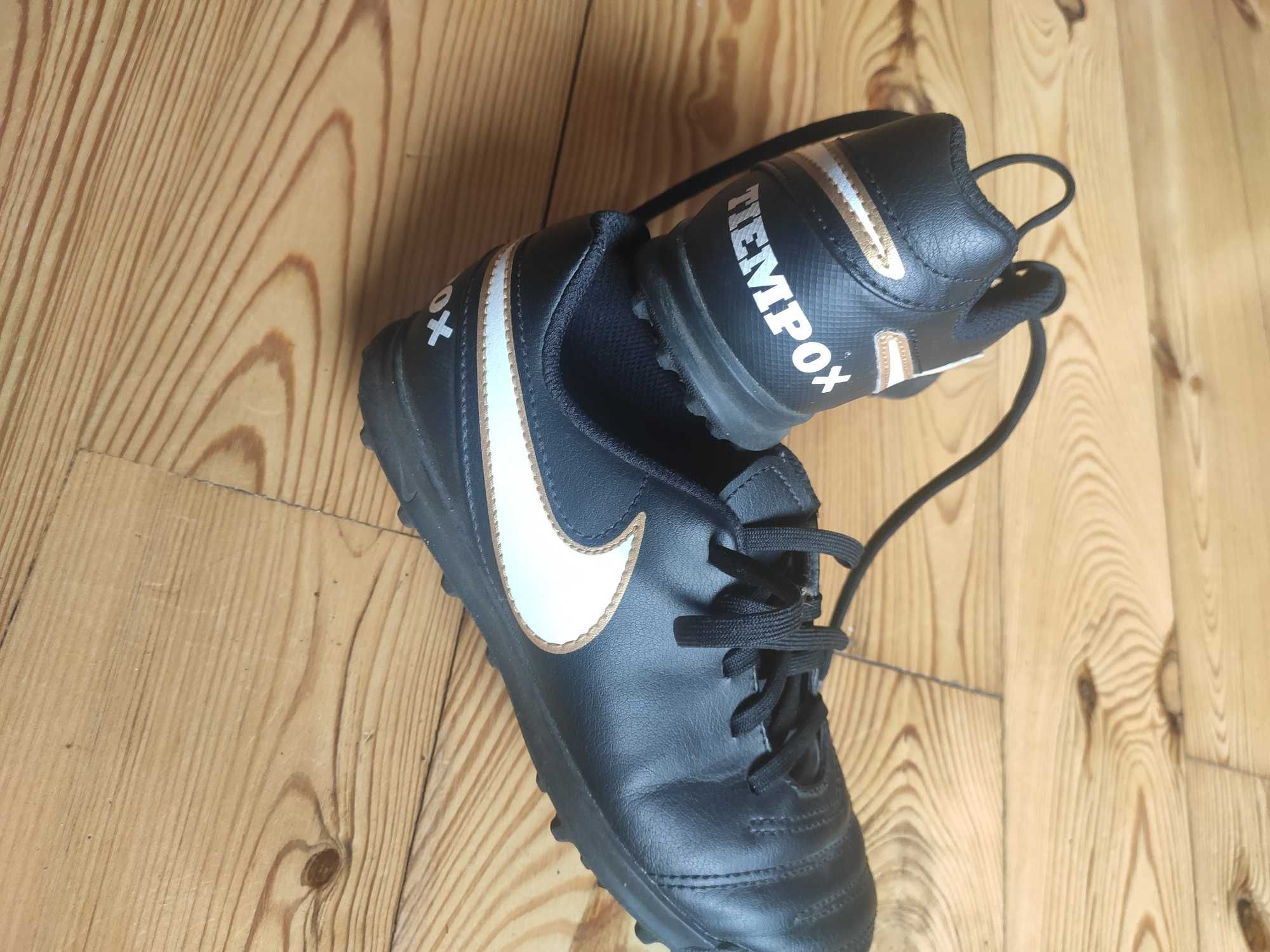 Buty piłkarskie Nike Tiempox turfy rozm. 33