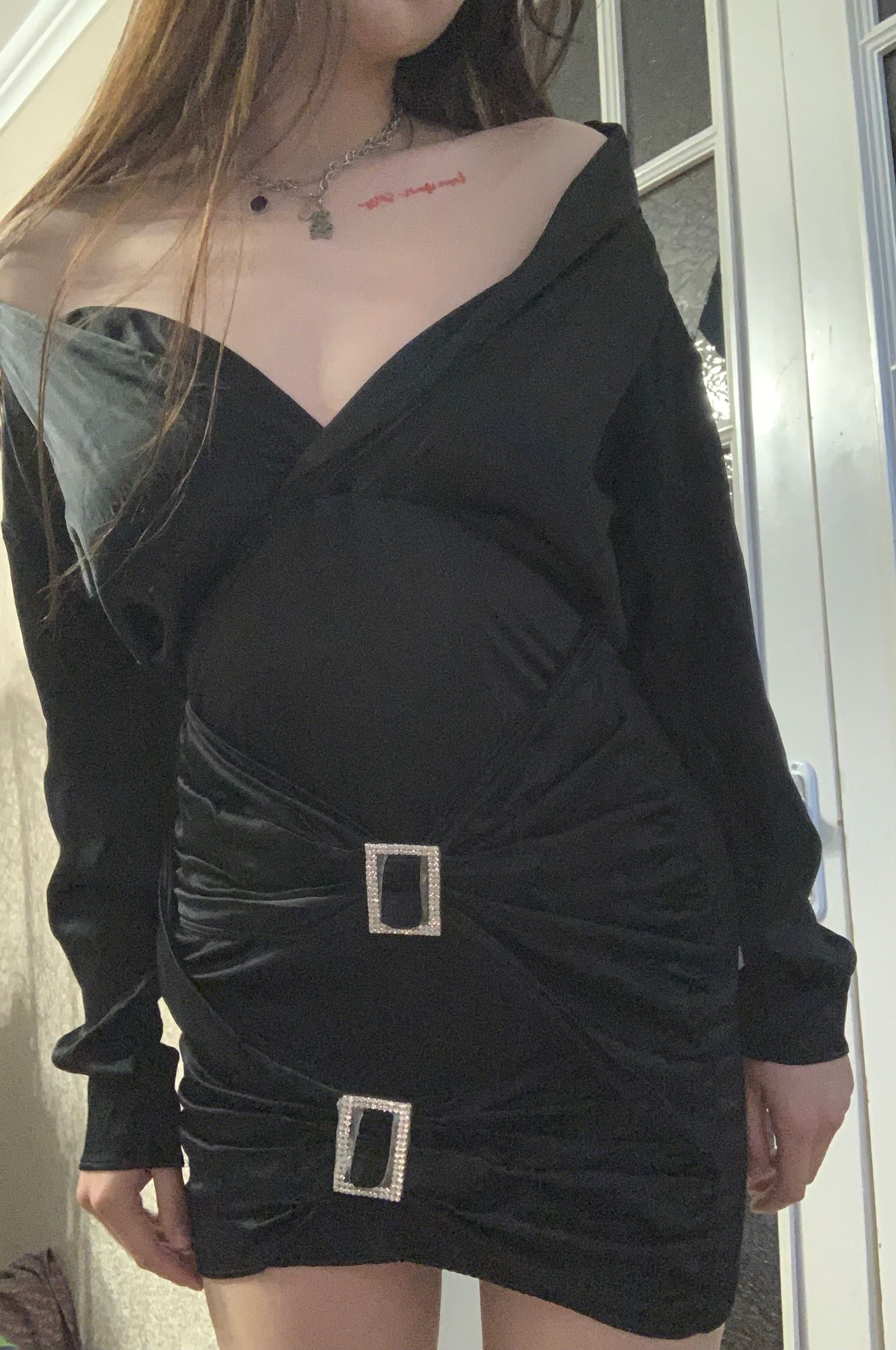 Плаття Zara абсолютно нове !атласне
