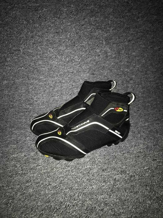 Веловзуття NORTHWAVE Celsius Gore-Tex 43(27.5см) +Шипи Shimano SM-SH51
