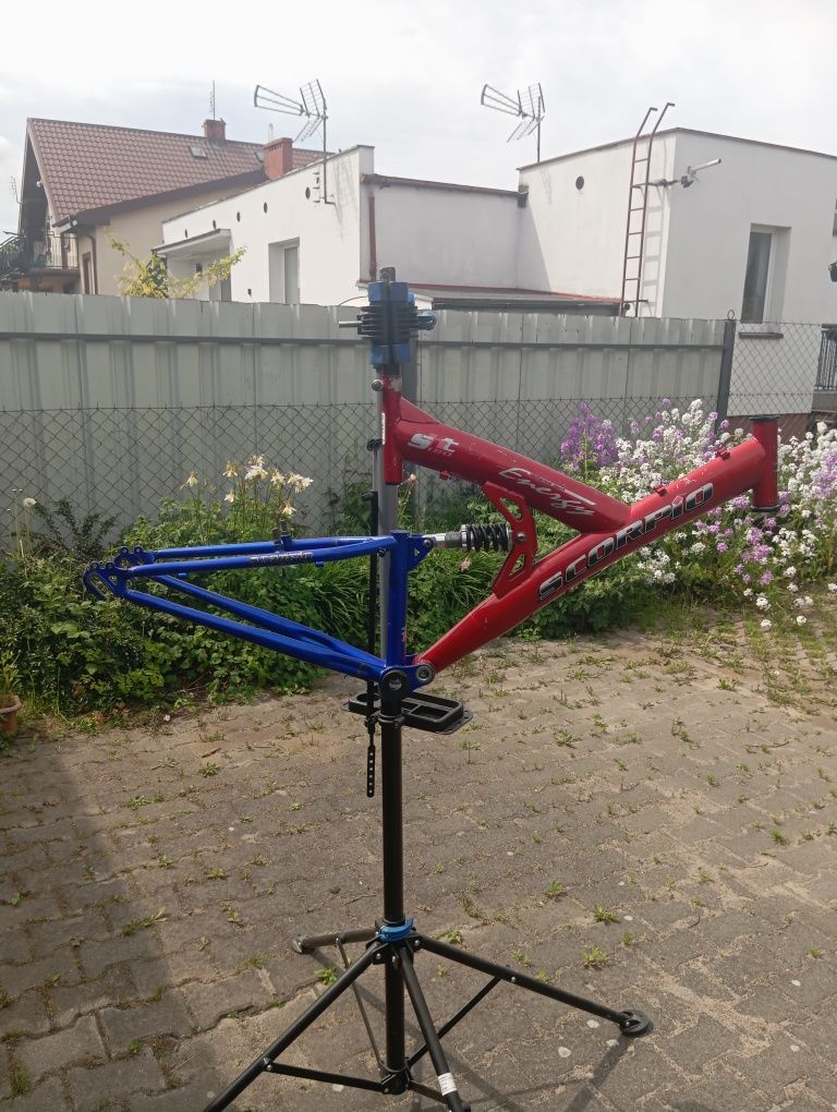 Ramy rowerowe całe.