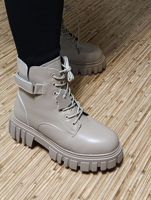 Зимові шкіряні черевики кольору капучіно устілка 25