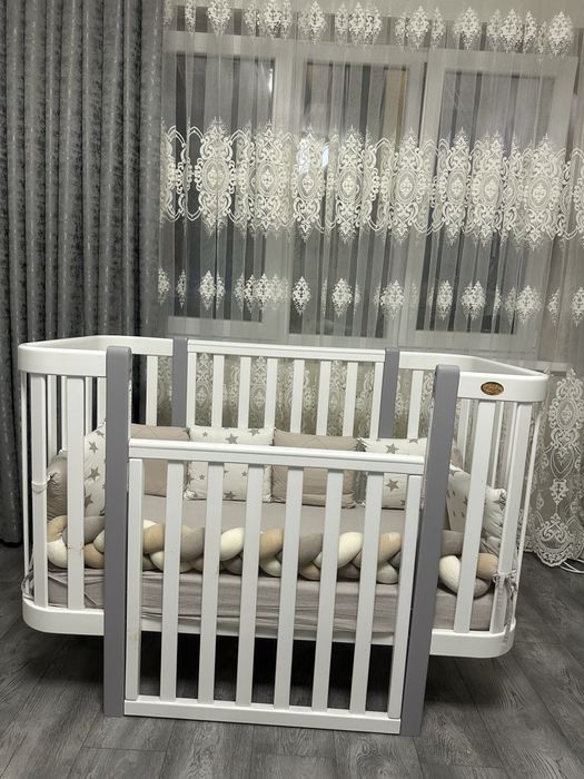 Дитяче ліжечко в ідеальному стані