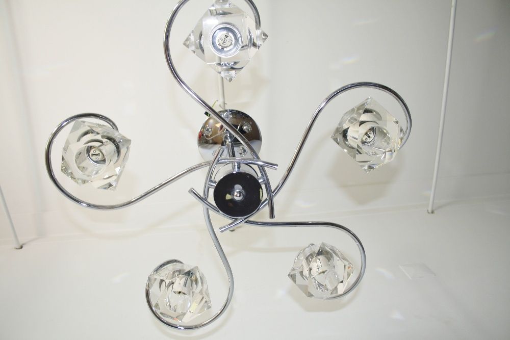 Candeeiro de teto cromado NOVO