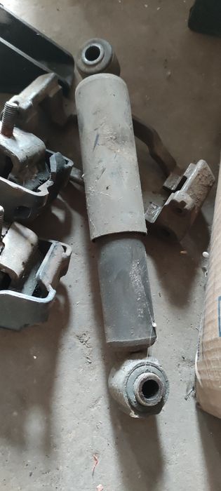 Івеко дейлі подушки двигуна, амортизатори