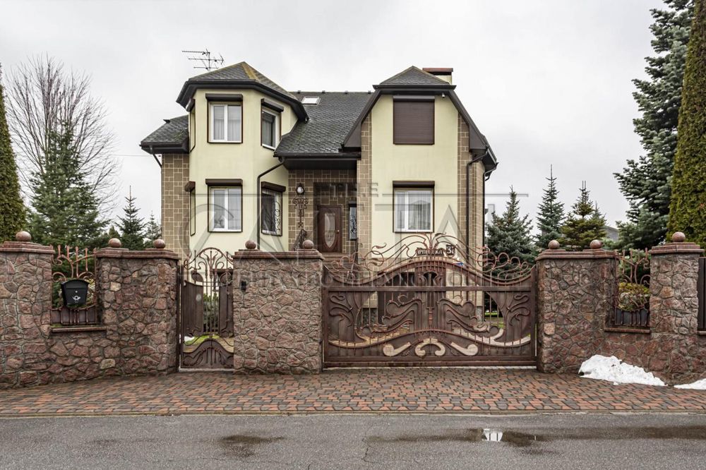 Продажа дома с бассейном и газом, Стоянка