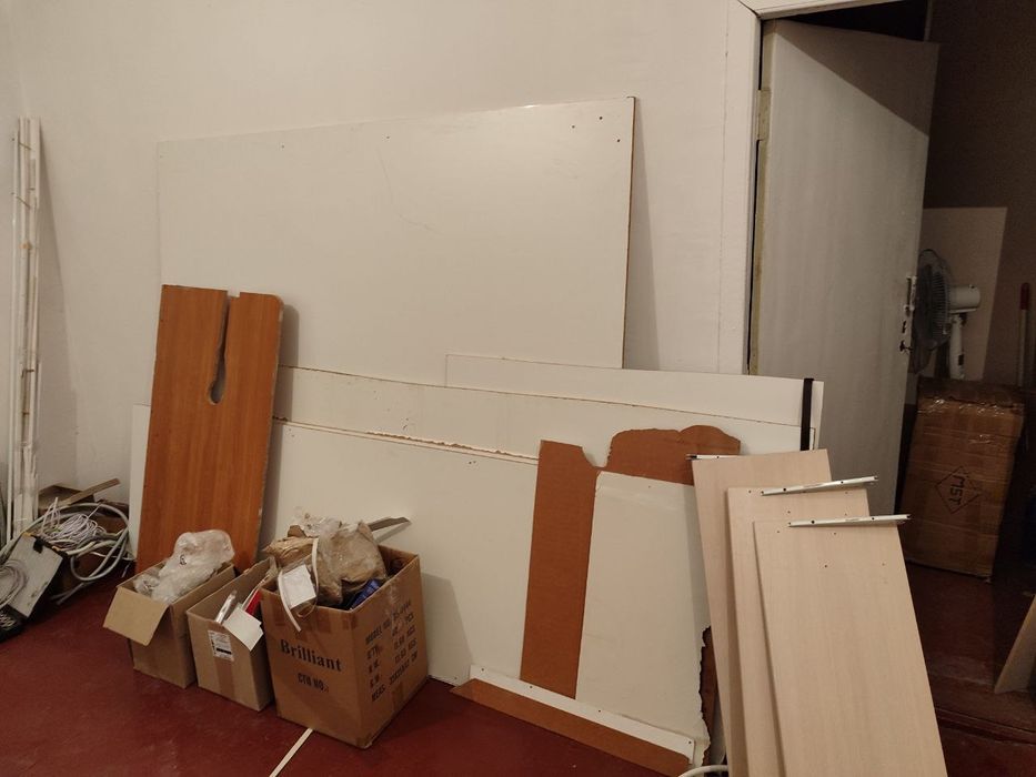 Меблі з ламінованого ДСП - залишки. Скло