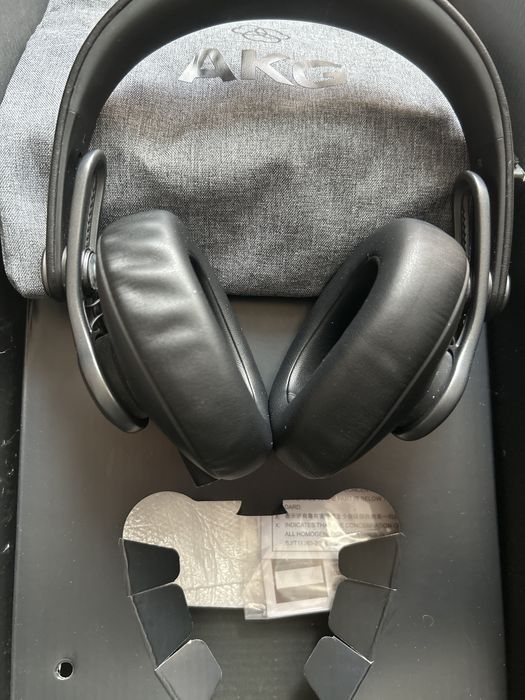 Słuchawki studyjne AKG K371 komplet jak nowe