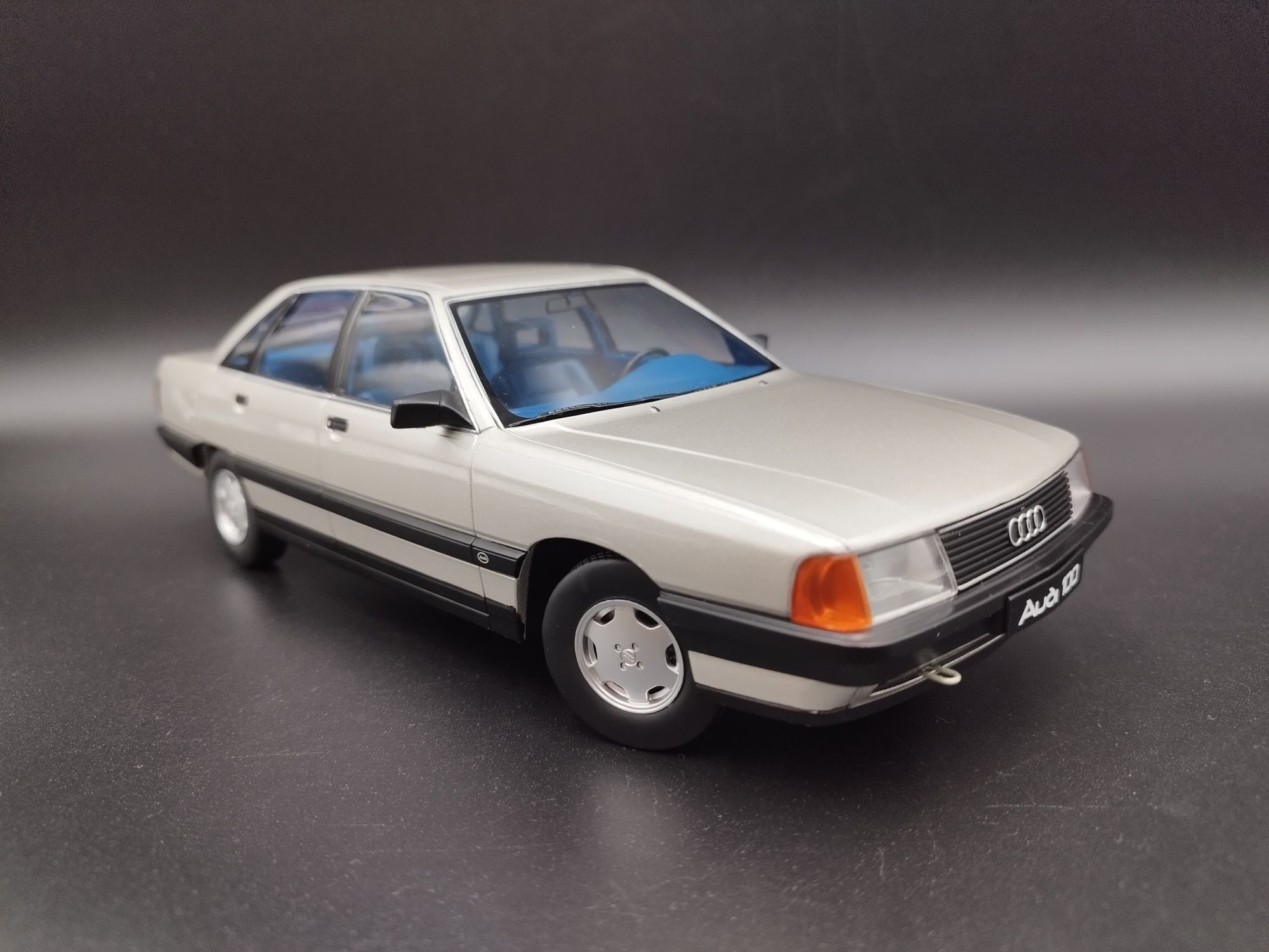 1:18 Triple9 1989 Audi 100 C3 silver  model