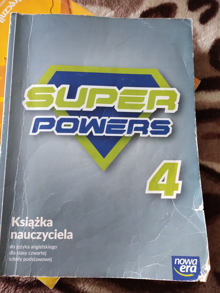 Książka nauczyciela super powers 4