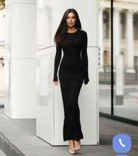 Жіноча сукня чорна по фігурі