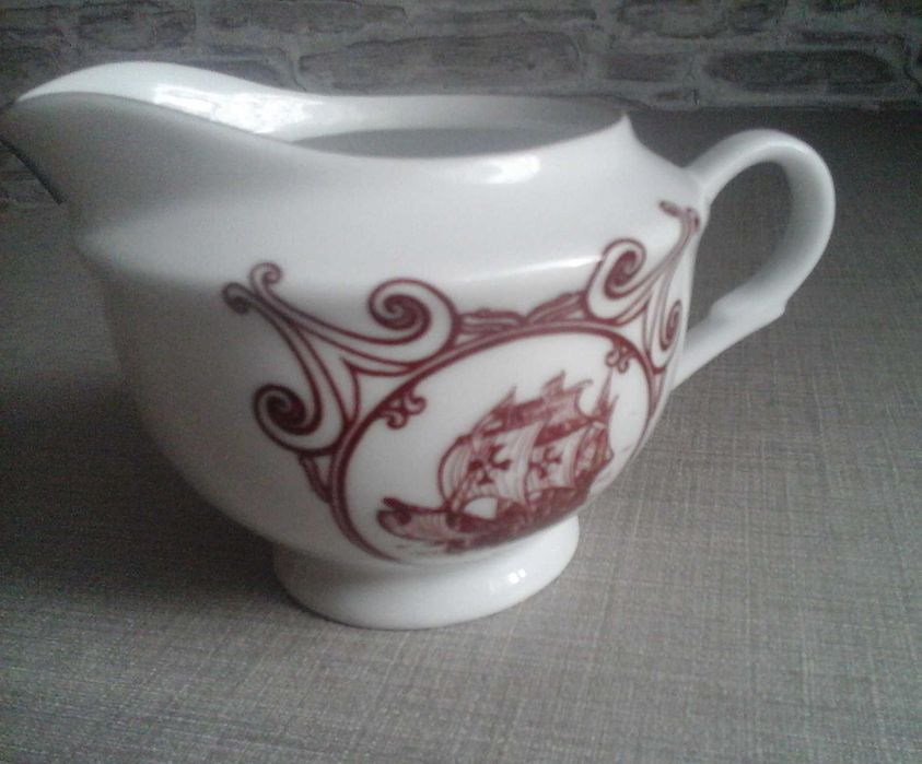 mlecznik porcelana Karolina lata PRL