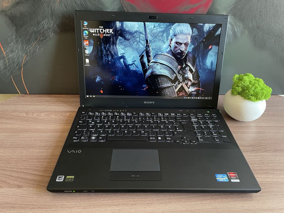 Шикарний ноутбук Sony/FullHD IPS/Core i5/8 GB/SSD+HDD/Radeon 6790