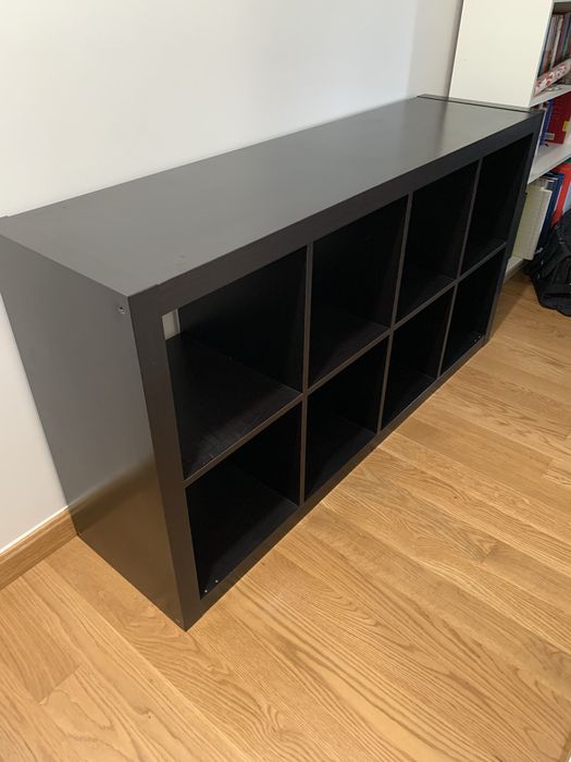 Estante horizontal preta