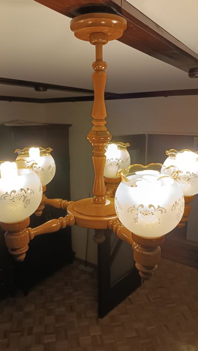 Lampa sufitowa drewniana