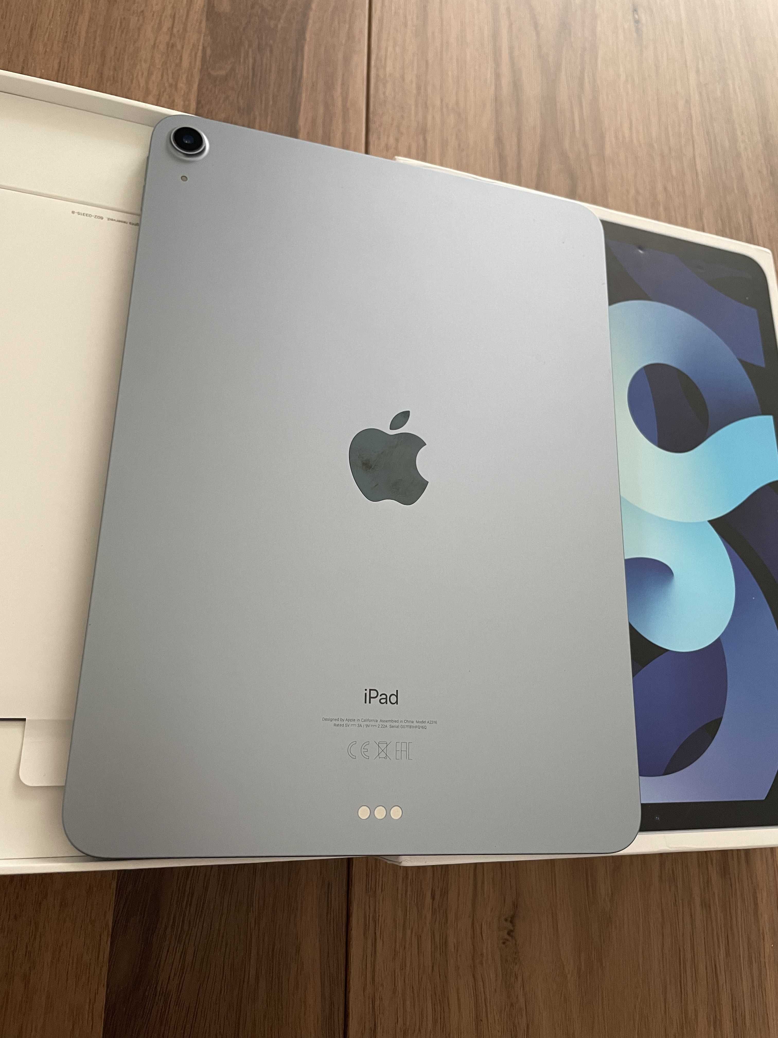 Perfekcyjny iPad Air 4 10,9" 64GB niebieski wifi