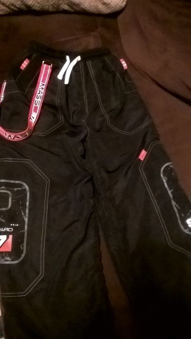 Ortalionowe zimowe spodnie narciarskie, chłopięce czarne rozm. 146 cm