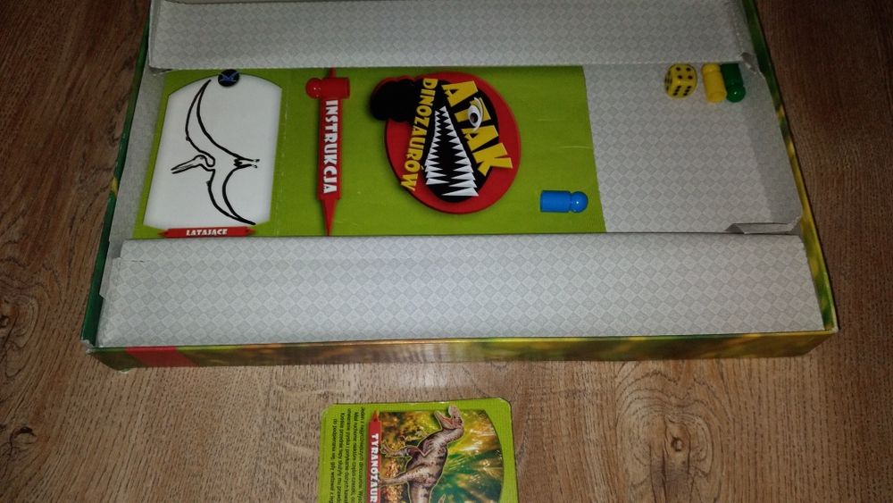Gra rodzinna Atak dinozaurów. Używana. Stan dobry