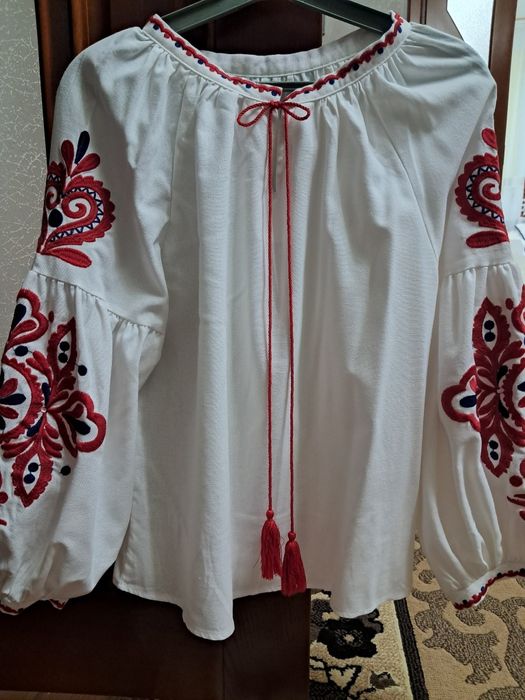Вишиванка з шикарними об'ємними рукавами