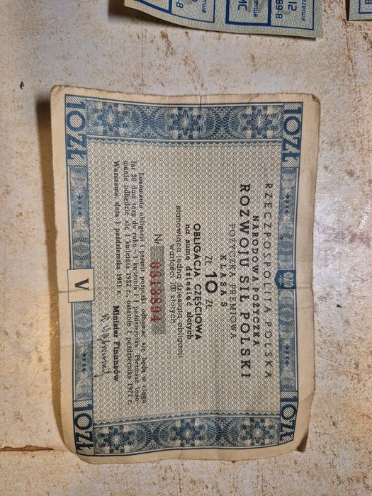 Obligacje stare dokumenty sprzedam.