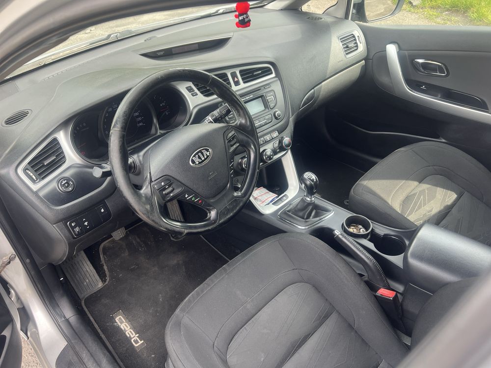 Sprzedam kia ceed 1,4