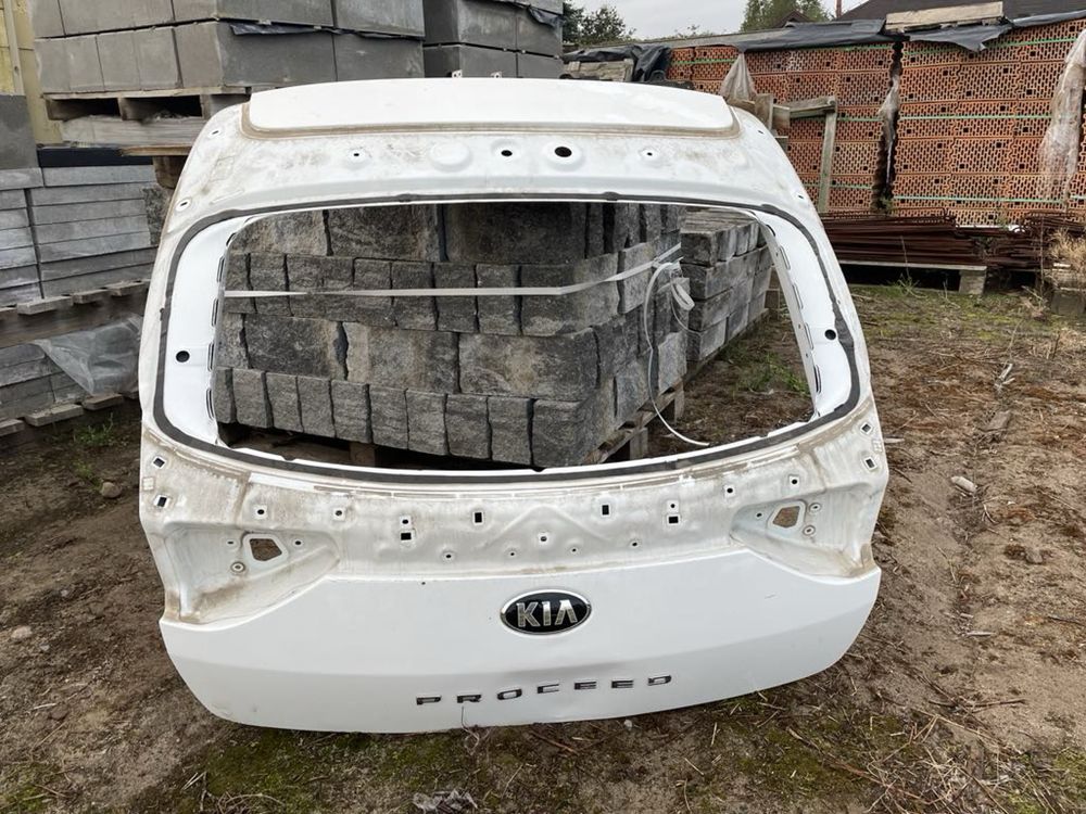 Klapa bagaznika Kia Proceed 2021