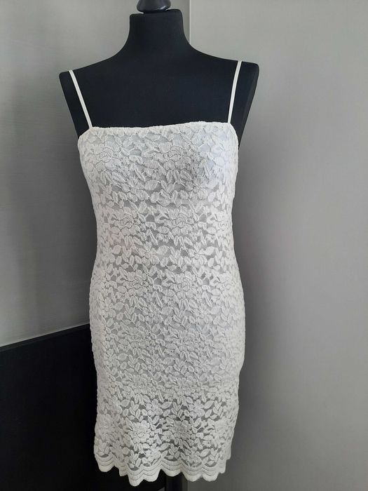 Sukienka koronkowa mini Zara łamana biel wpadająca w ecru wesele ślub