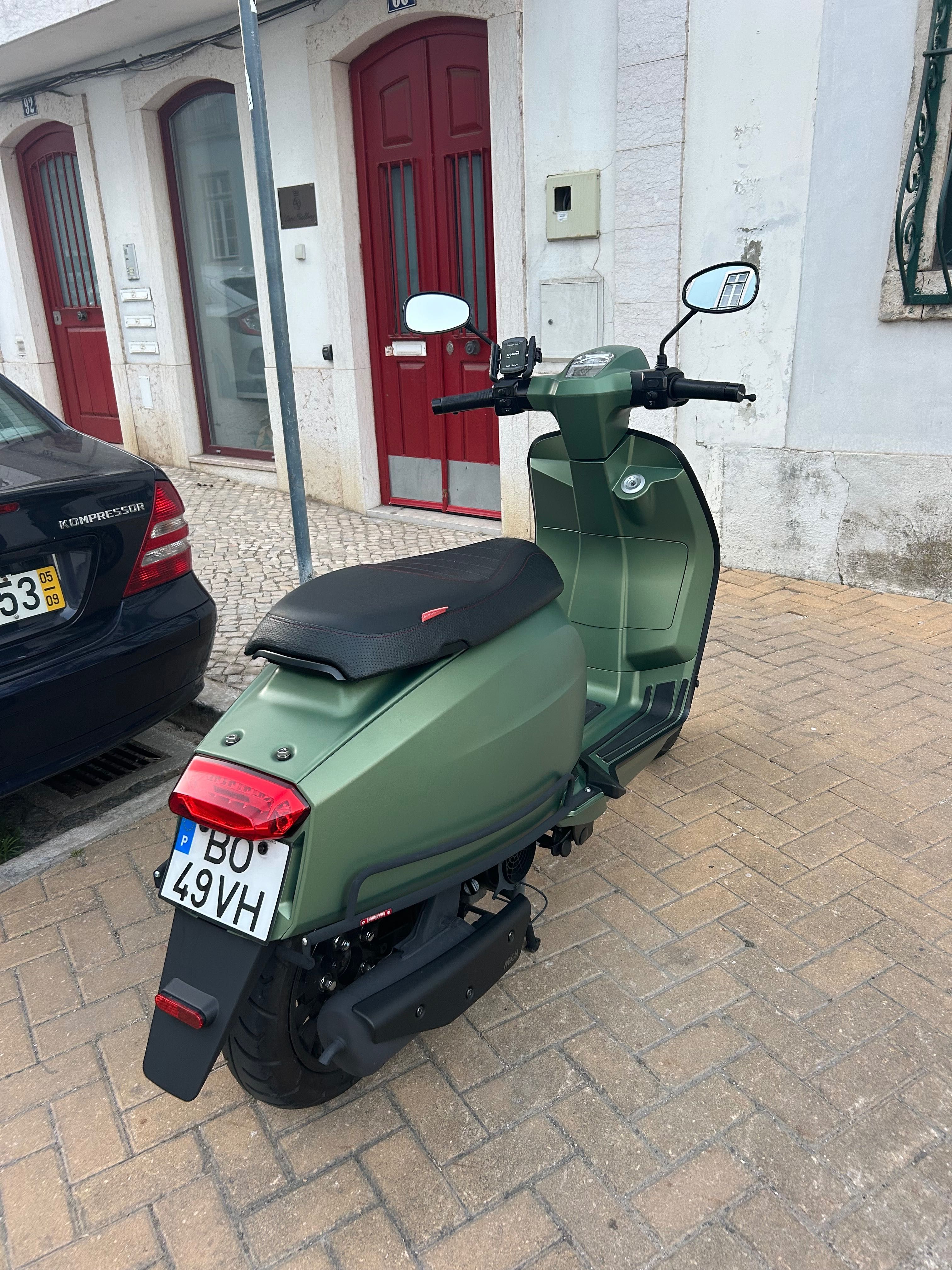 Lambretta Special 125 – Metallic Green