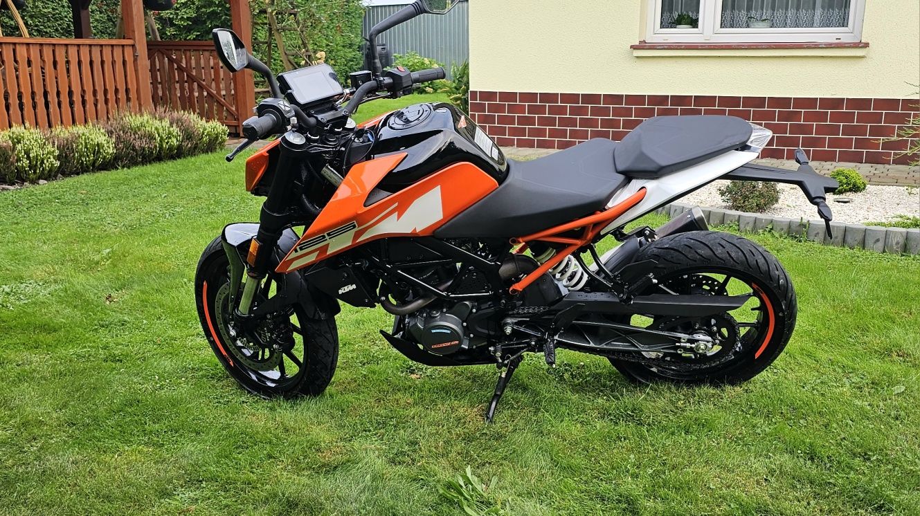 Piękny KTM DUKE 125ccm³ 2021r POLECAM !!!