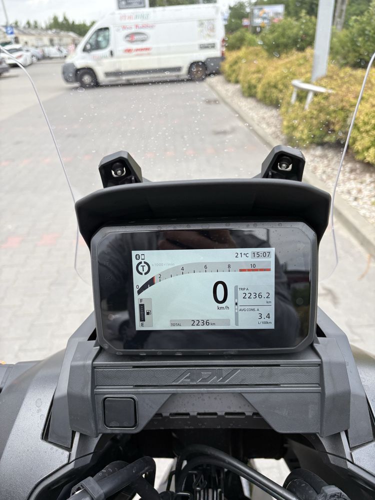 Honda ADV 350, rok 2025 r Special Edition, Matte Coal Black Metallic