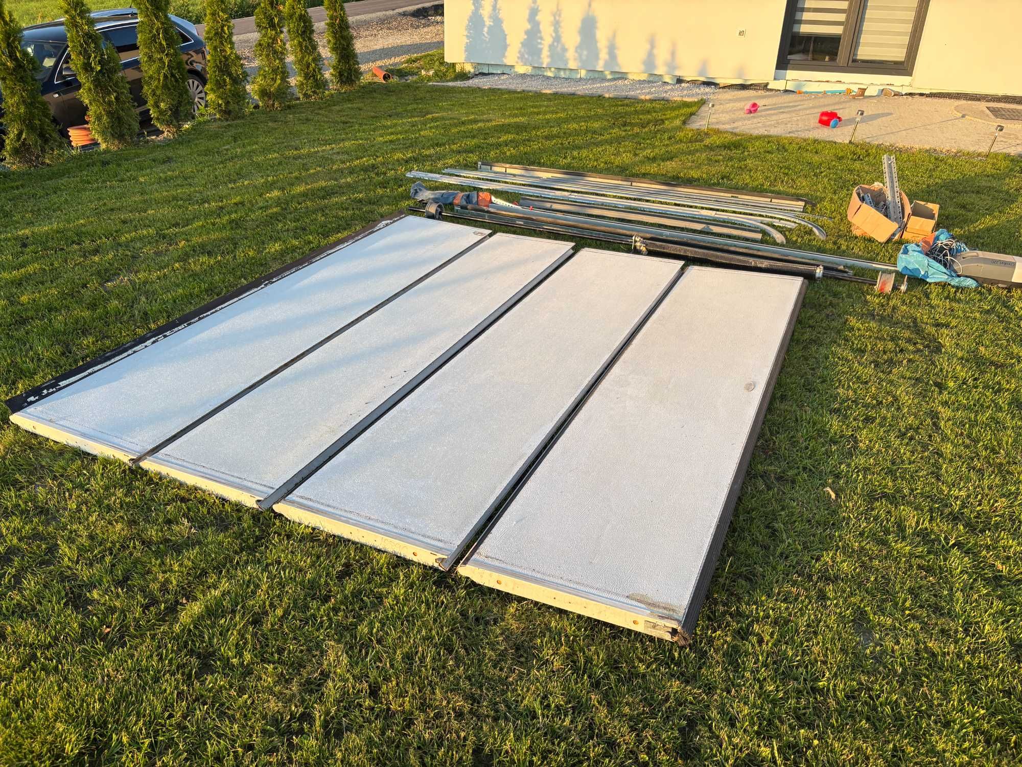 Brama segmentowa 2,4x2,1m z automatem ocieplana