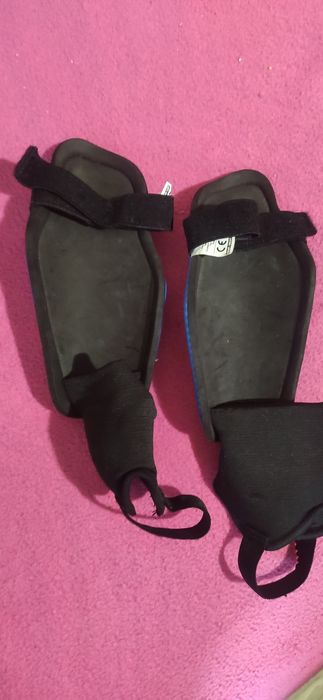 Щитки для гри в футбол