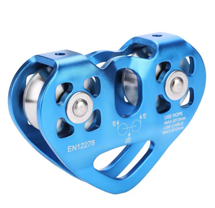 Equipamento de escalada. Polia tirolesa