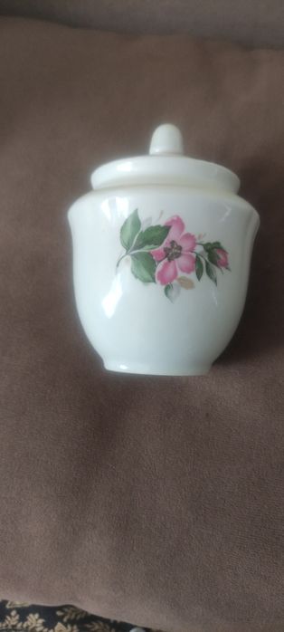 Чайная пара в полном комплекте! заварной чайник, молочник, сахарница.