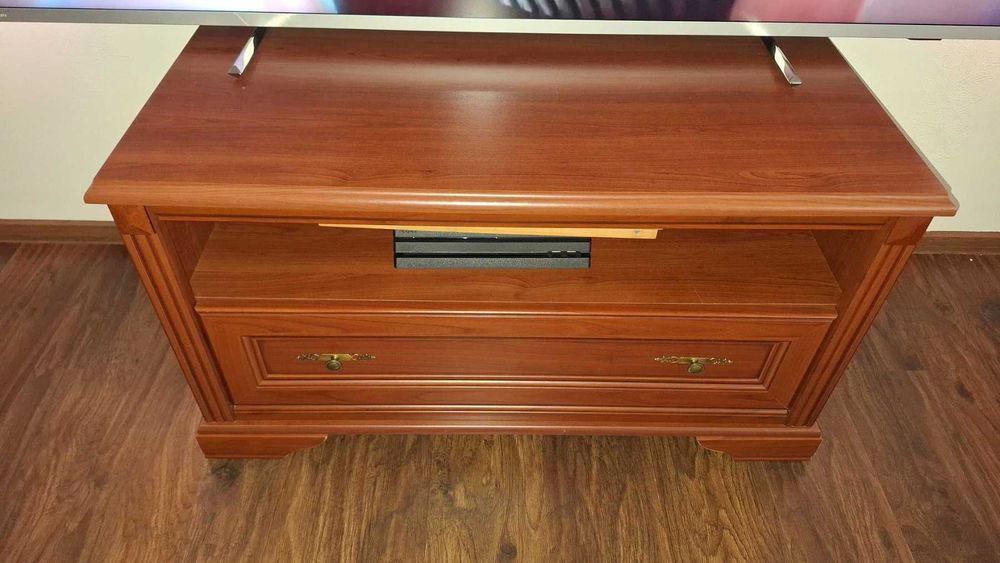 Тумба під телевізор