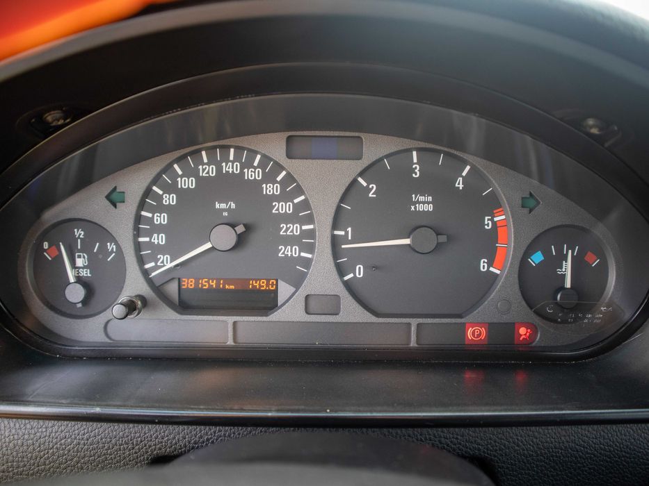 BMW 318tds Compact – Pack M Original – Motor com 216.000 km