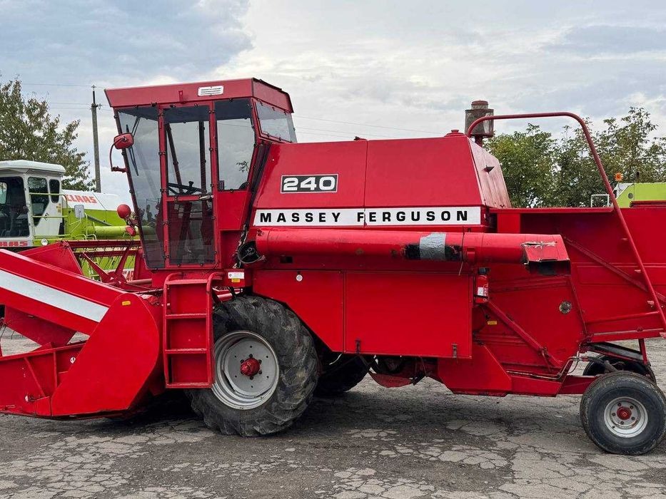 Свіжопривезений комбайн massey ferguson 240 claas,john deere Норвегія