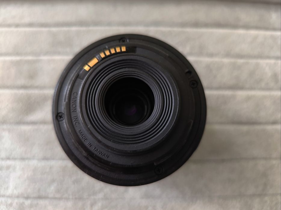 Об'єктив Canon EF-S 10-18mm f/4.5-5.6 STM (9519B005) объектив Кенон