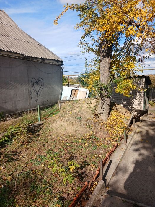 Здається  великий будинок Балабине можна військовим