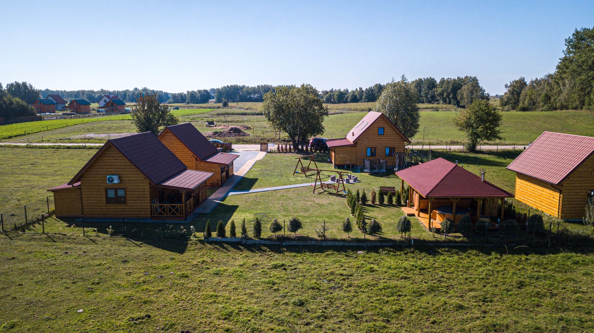 Całoroczne domki  na mazurach do wynajęcia łódka sauna jacuzzi bania.