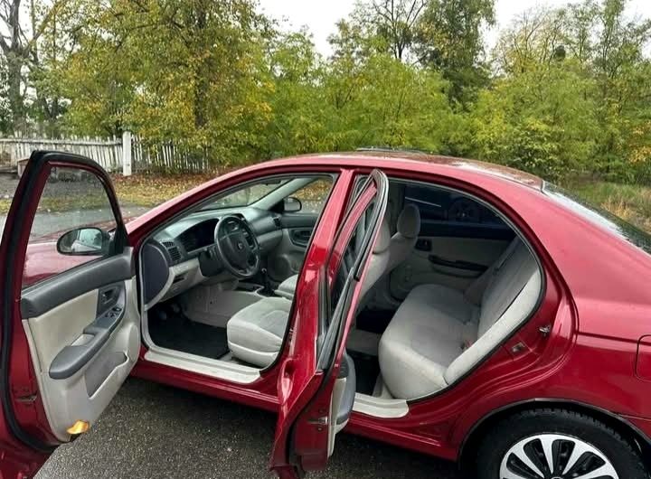 Продам власний Kia Cerato.