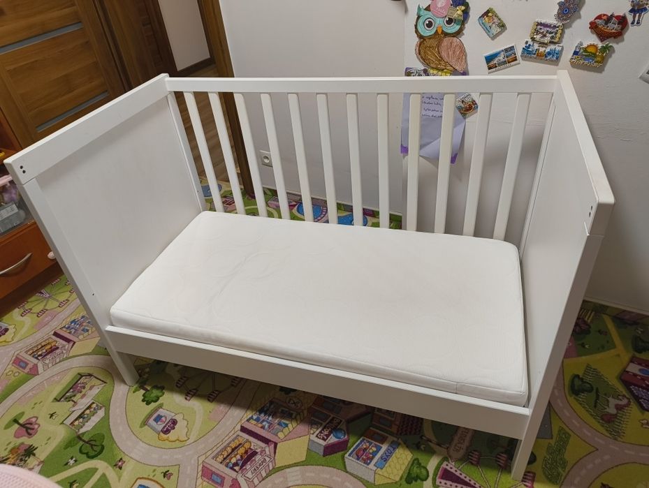Sundvik łóżeczko dziecięce 120x60 z materacem JATTETROTT