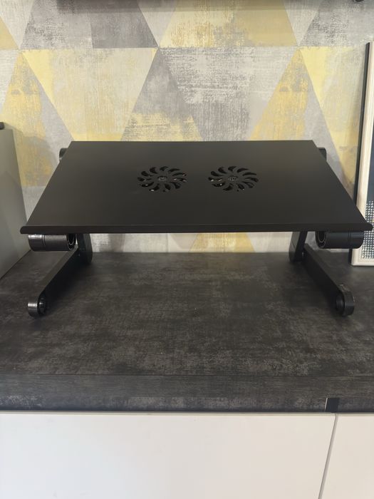 Столик для ноутбука